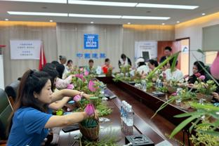 恩比德：首节扭伤了左膝 但这不会有长期影响